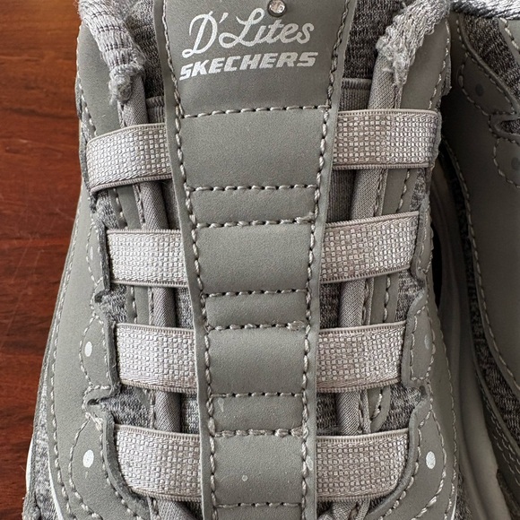 Skechers D'Lites Women’s Gray Slip on Clogs Memory Foam Comfort Shoe Size 6 - Picture 5 of 9